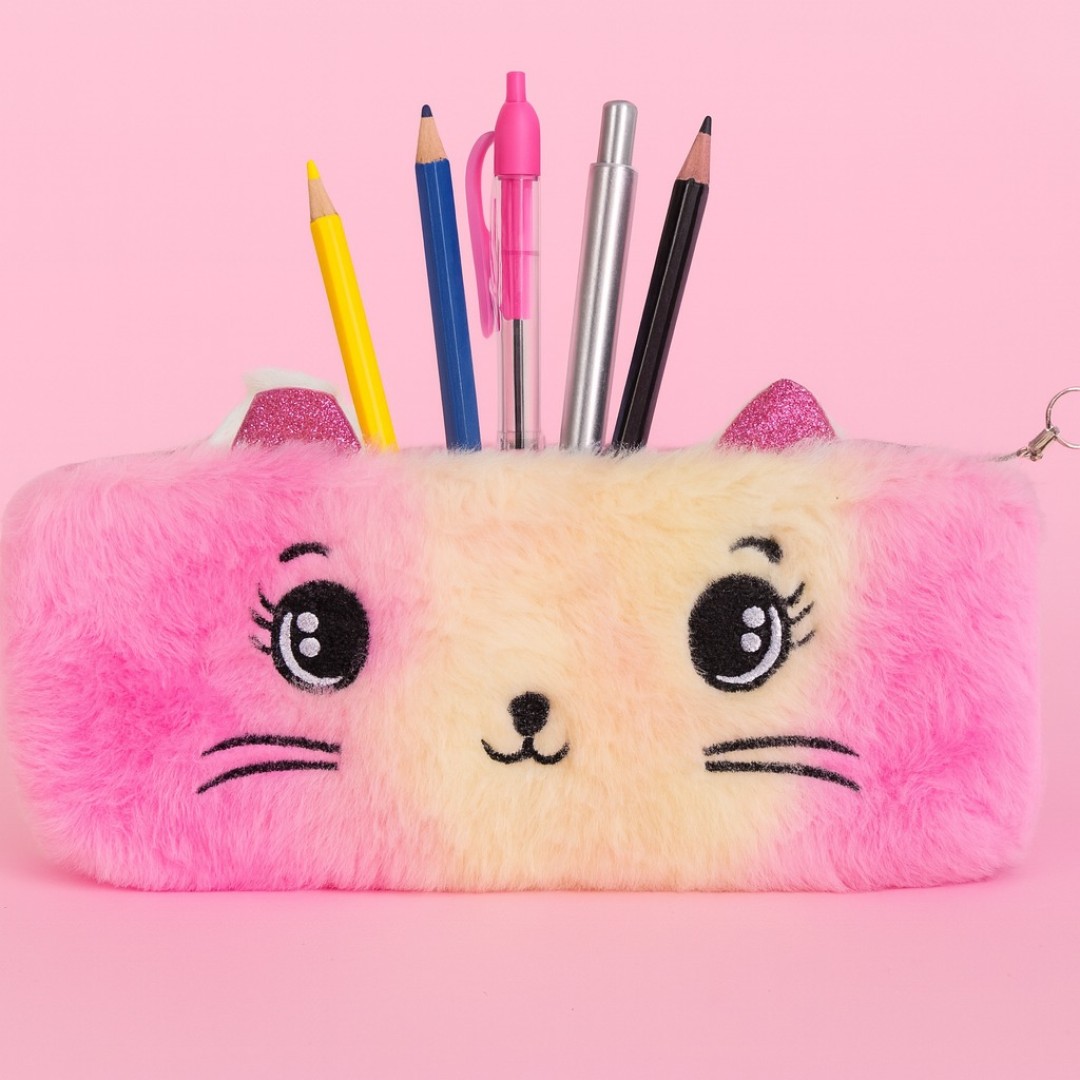 Estojo pelúcia gatinha sorvete